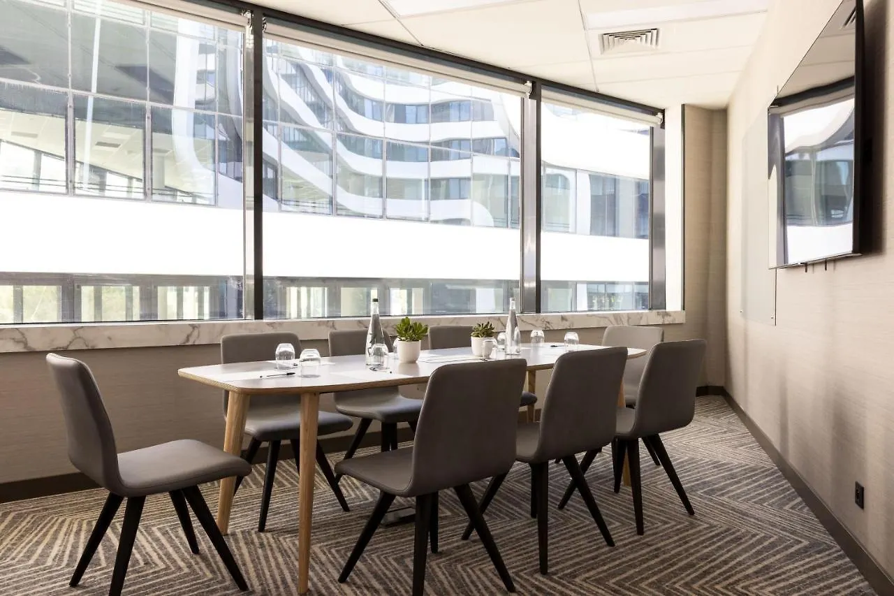 Sheraton Nice Airport 4*,