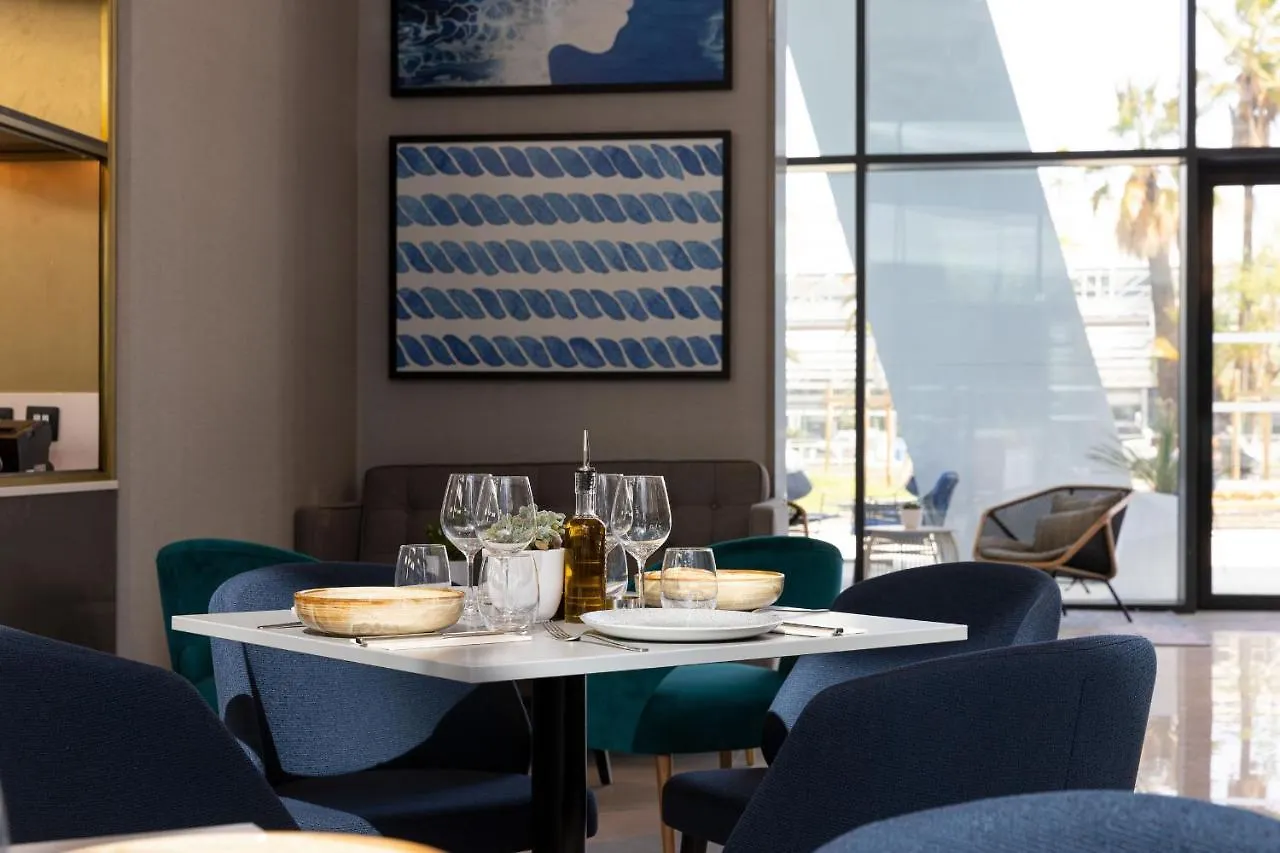 Sheraton Nice Airport 4*,